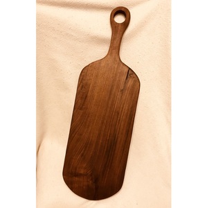 Planche à découper en bois foncé à grain riche, fabriquée à la main, ustensiles de cuisine, écologique, passe au lave-vaisselle, moderne, spécial Ramadan Eid - Product Image 1