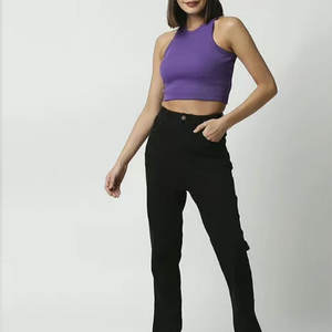 เสื้อกล้ามครอปสวมใส่สบายพร้อมดีไซน์3D สีทึบครึ่งแขนสำหรับฤดูร้อน - Product Image 6