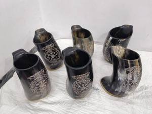 Mug en corne de buffle, style animal, sculpté et poli à la main, portable pour dîners fantastiques ou bars à domicile - Product Image 2