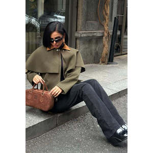 Chaqueta estilo gabardina con detalles de terciopelo para mujer, modelo 7076-08 - Product Image 4