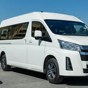 Usado Mini Bus 2022 Toyotaa HIACE 16 Asientos Color Blanco-Toyota Hiace Van