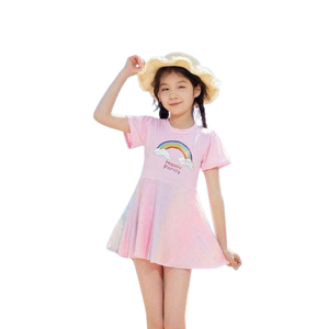 Maillot de bain personnalisé pour filles, robe maillot de bain une pièce avec motif floral manches courtes Rash Guard UPF 50 + Protection solaire, chapeau maillot de bain - Product Image 6