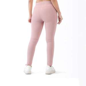 Nouveau modèle Leggings de gym pour femmes avec logo personnalisé Offre Spéciale fabriqués au Pakistan Leggings de gym pour femmes en tissu respirant sur toute la longueur à bas prix - Product Image 1