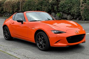 รถมือสองสภาพดีเยี่ยม Mazda MX-5 Miata RF รุ่นฉลองครบรอบ 30 ปี ปี 2019 - Product Image 4