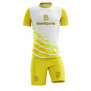 Ensembles de football pour hommes respirants de taille personnalisée en gros Vêtements de football durables - Product Image 3