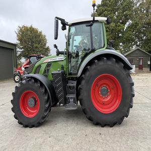 Compre el Tractor Fendt 724 Vario Ahora, Entrega Rápida Disponible, Tractor de Primera Calidad para Máxima Eficiencia en Operaciones Agrícolas - Product Image 4