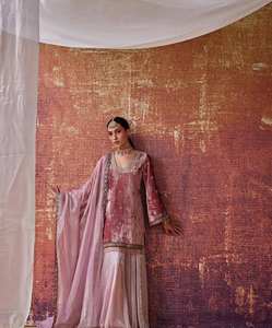 Ensemble de vêtements de soirée de créateur, haut, lehenga, palazzo et dupatta - Product Image 4