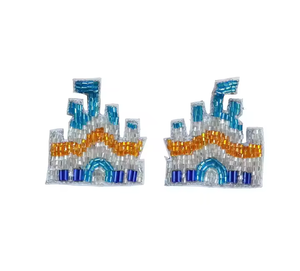 Boucles d'oreilles sportives en perles faites à la main, style classique, bijoux de mode pour les occasions de mariage, de fête et de cadeaux en provenance d'Inde - Product Image 1