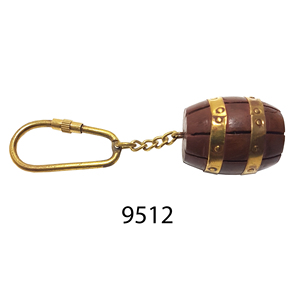 Porte-clés nautique en laiton artisanal pour les passionnés de bateaux, avec un symbole maritime traditionnel et une construction robuste - Product Image 5