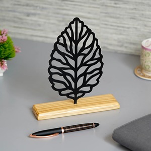 Estatuilla de hoja de metal negro radiante en base de madera Acento decorativo único Agrega vibraciones minimalistas de moda - Product Image 5