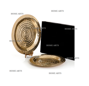 Ensemble de 2 plateaux de service en laiton martelé, design tendance, forme ronde, plateau de service pour thé et café en Inde - Product Image 1