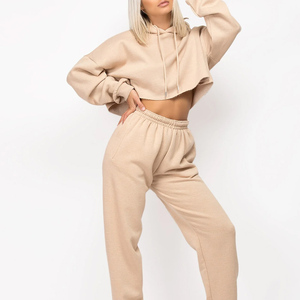 Conjunto personalizado de Top corto y pantalones de chándal para mujer, conjunto de dos piezas de algodón pesado con logotipo OEM, conjunto de chándal de Salón al por mayor - Product Image 1