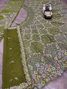Lehenga Choli en soie brodée verte pour femmes, tenue de mariage traditionnelle, longueur au sol, coupe classique, style Inde Pakistan - Product Image 2