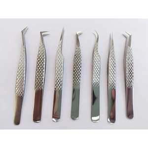 Pinces à épiler professionnelles pour extensions de cils en acier inoxydable argenté Diamond Grip, finition polie, outils incurvés pour extensions de cils - Product Image 1