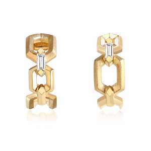 Pendientes de Diamantes con Cadena Entrelazada de Oro de 18K - Product Image 1