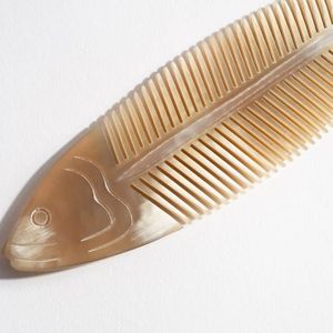 PRODUITS POPULAIRES DE QUALITÉ CI-DESSOUS PEIGNES À CHEVEUX EN CORNE DE BUFFALO Peignes à poignée en Inde au meilleur prix par Natural Creations Inc - Product Image 4