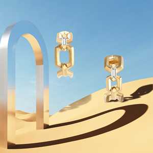 Pendientes de Diamantes con Cadena Entrelazada de Oro de 18K - Product Image 2