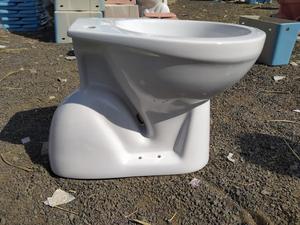 Sanitario de lujo de nuevo diseño hecho en La India Accesorios inteligentes ocultos inodoro Entrada de tanque de descarga automática - Product Image 6