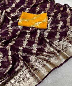 Saree inspiré de la soie avec un design en filet pour les femmes - Product Image 5