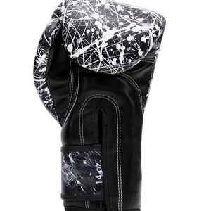 Gants de boxe Fairtex de qualité supérieure, personnalisés, entièrement imprimés, noir et blanc, en cuir de vache véritable, gants d'entraînement de Muay Thai - Product Image 5