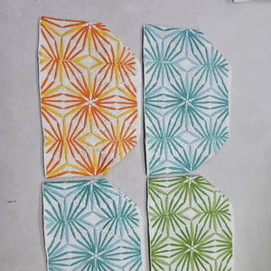 กล่องใส่กระดาษทิชชู่ปักลาย - Product Image 1