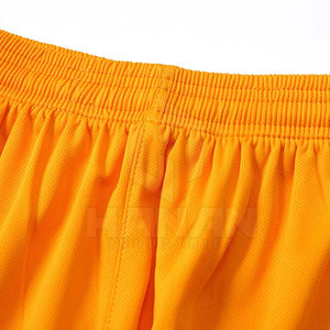 Uniforme de fútbol juvenil de los últimos diseños, transpirable, color personalizado, 100% poliéster, uniforme de fútbol hecho - Product Image 4