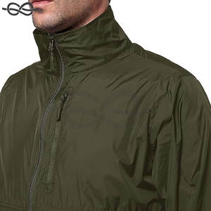 Veste coupe-vent légère compressible pour hommes coupe-vent anti-poussière activités de plein air voyage col en tissu à capuche usage quotidien - Product Image 6