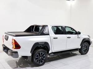 Bien utilisé 2017-2025 To-yo-ta Hil _ ux 2.8GD6 48V Double Cab Legend RS 2.8L I4 - Product Image 2