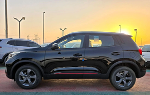 เชอรี่ ทิกโก 4 โปร 1.5 ลิตร เกียร์อัตโนมัติ รถเอสยูวี ขับเคลื่อนล้อหน้า 5 ประตู พวงมาลัยซ้าย ปี 2025 สีดำ 200-250 แรงม้า - Product Image 2