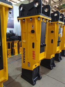 Martillo hidráulico SB 81 tipo BOX adecuado para excavadoras pesadas con 18-26 toneladas de buena calidad para demoler rocas duras y trabajar. - Product Image 4