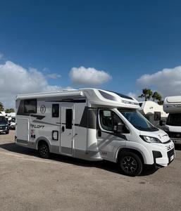 Autocaravana de Lujo Personalizada Sprinter 3500, Caravana Moderna 4x4 Plegable para 4 Personas - Product Image 4