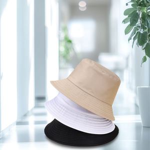 Fabriqué à partir de 100% coton, le chapeau Bucked présente un beau logo de haute qualité avec un motif vintage, à un prix abordable. - Product Image 4
