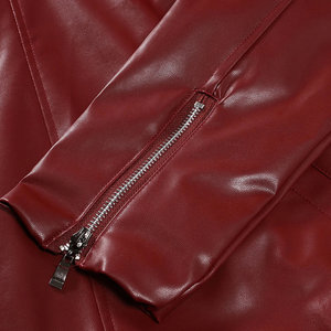 Chaqueta acolchada de cuero de alta calidad, ajustada y personalizada, cuello levantado, longitud regular con logotipo frontal para hombre, precio directo de fabricante OEM/ODM - Product Image 3