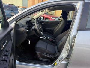 Usado 2019 Toyota Ya RIS Sedan LE - Product Image 2