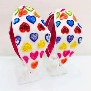 Serre-tête brodé à la main entièrement perlé, fabriqué en Inde - Product Image 1