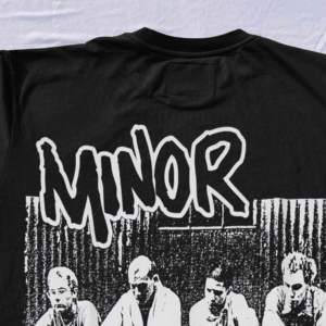 T-shirt de sport pour homme en coton 100% de haute qualité, personnalisable, 200 g/m², poids lourd, noir et blanc, avec logo sur le devant - Product Image 6