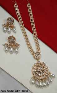 JOYERÍA DE COBRE TRADICIONAL Y DE MODA INDIA CONJUNTO DE JOYERÍA DE BODA NOVIA PARA MUJER CONJUNTO DE PENDIENTES Y COLLAR - Product Image 4