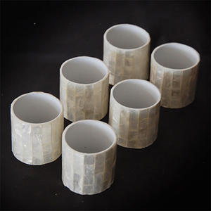 Boîte à mouchoirs et couvercle à bijoux artisanaux modernes en coquillages pour la table - Product Image 1