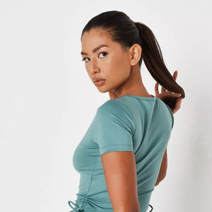 Ensemble de yoga ajusté sans couture pour femmes Ensemble de yoga 2 pièces à demi-manches Nouveau design Ensemble de yoga deux pièces léger pour le fitness - Product Image 5