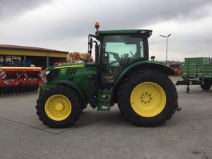 Tracteur John Deere 7730 de 140 CV, modèle 2025, avec nouveau design pour usage domestique, doté de composants essentiels : moteur, pompe et boîte de vitesses, à vendre - Product Image 5