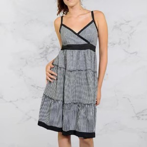 Robe mi-longue en coton confortable pour le travail, noir et blanc, avec rayures noires et grises - Product Image 3
