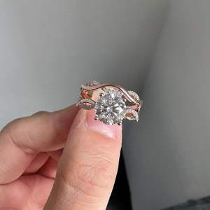 Ensemble de bagues de mariage RITZIN, style mignon, avec bague de fiançailles assortie, or rose 18 carats, bague de mariée en moissanite cultivée en laboratoire - Product Image 1