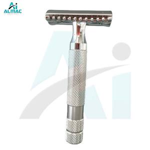Maquinilla de afeitar de seguridad de acero inoxidable de alta calidad apta para viajes ALMAC con estuche protector Ideal para afeitarse en movimiento - Product Image 1