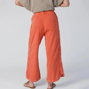 Pantalones de chándal para mujer Gym Ready con etiqueta de logotipo bordado personalizado e impresión para actividades de fitness, yoga o entrenamiento - Product Image 2