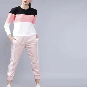 Wholesale Crew Neck <b>Plain</b> <b>Sweatshirts</b> Custom Logo Color Block Women's Crew Neck Plus Size Winter Cotton Women's <b>Sweatshirt</b> 2025 - Product Image 3