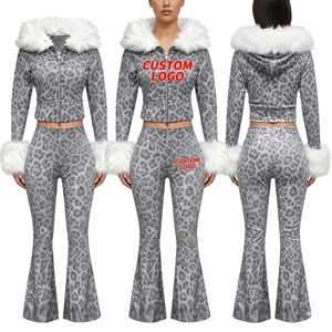 Ensemble de sport pour femme imprimé guépard personnalisé, 2 pièces : veste de yoga et pantalon évasé imprimé léopard - Product Image 2