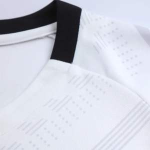 Uniforme de fútbol ligero de alta calidad totalmente personalizado para hombres y adultos Nuevo diseño para niños - Product Image 3