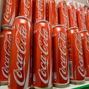 Coca cola 330ml bibita analcolica tutti i gusti disponibili (tutto il testo disponibile)