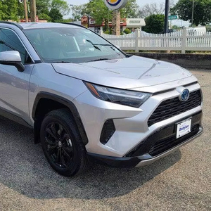 Assez utilisé 2023 To-yota RAV4 Hybrid SE - Product Image 1