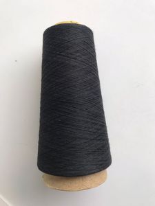 เส้นด้ายปั่นด้ายสีดำสำหรับการทอผ้าด้านบน20/1ทำจากโพลีเอสเตอร์ย้อมสี100% มีความดื้อรั้นสูง - Product Image 2